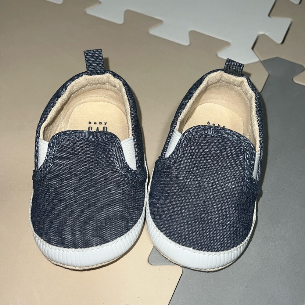 Gap denim baby sneaker